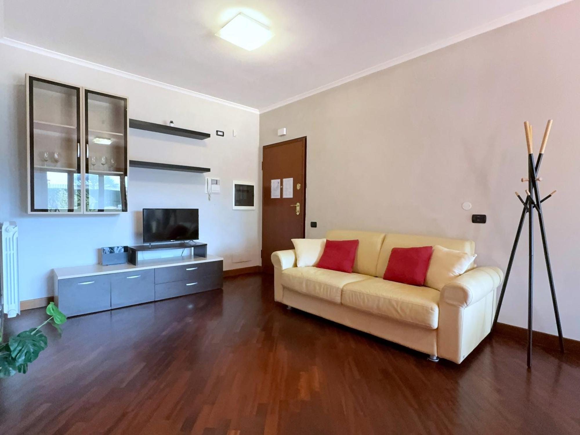 Sun Nest Apartment - Terrace & Garage ฟิวมิชีโน ภายนอก รูปภาพ